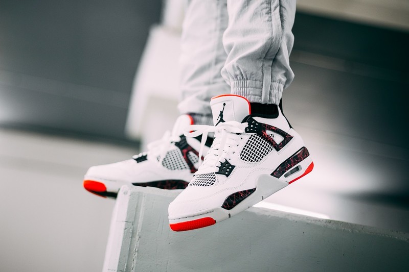 Jordan iv hotsell hot lava